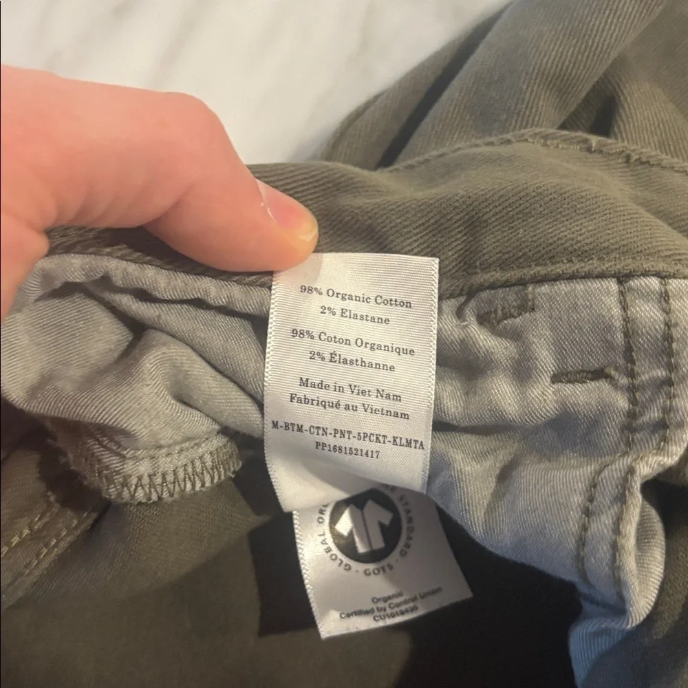 Everlane Men's Slim Fit Jeans in Dark olive green